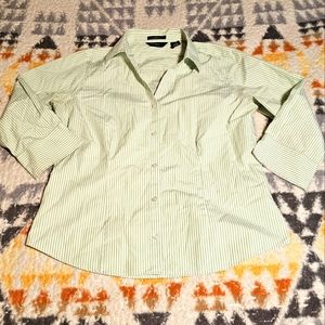 Eddie Bauer Wrinkle-Resistant Stretch 3/4 Sleeve Button Up Shirt Size Medium